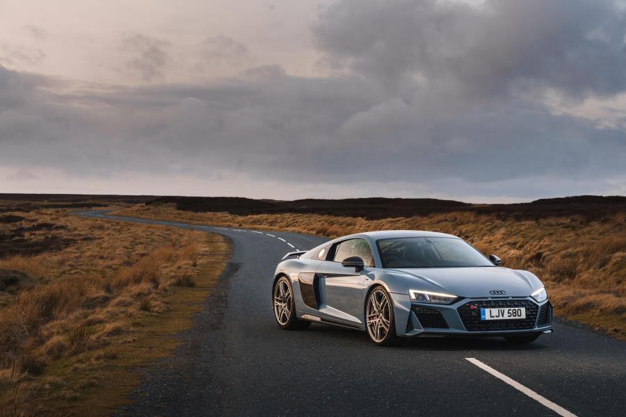  Audi R8 V10 Performance 2019 года  (UK) (фото 85 из 136)